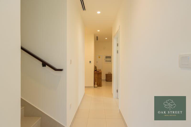 Vacant 4 Bed Brand New Single Row Oak Street Real Estate