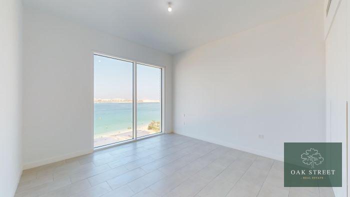 LUXURY BUILDING | SEA VIEWS | AVAILABLE NOW