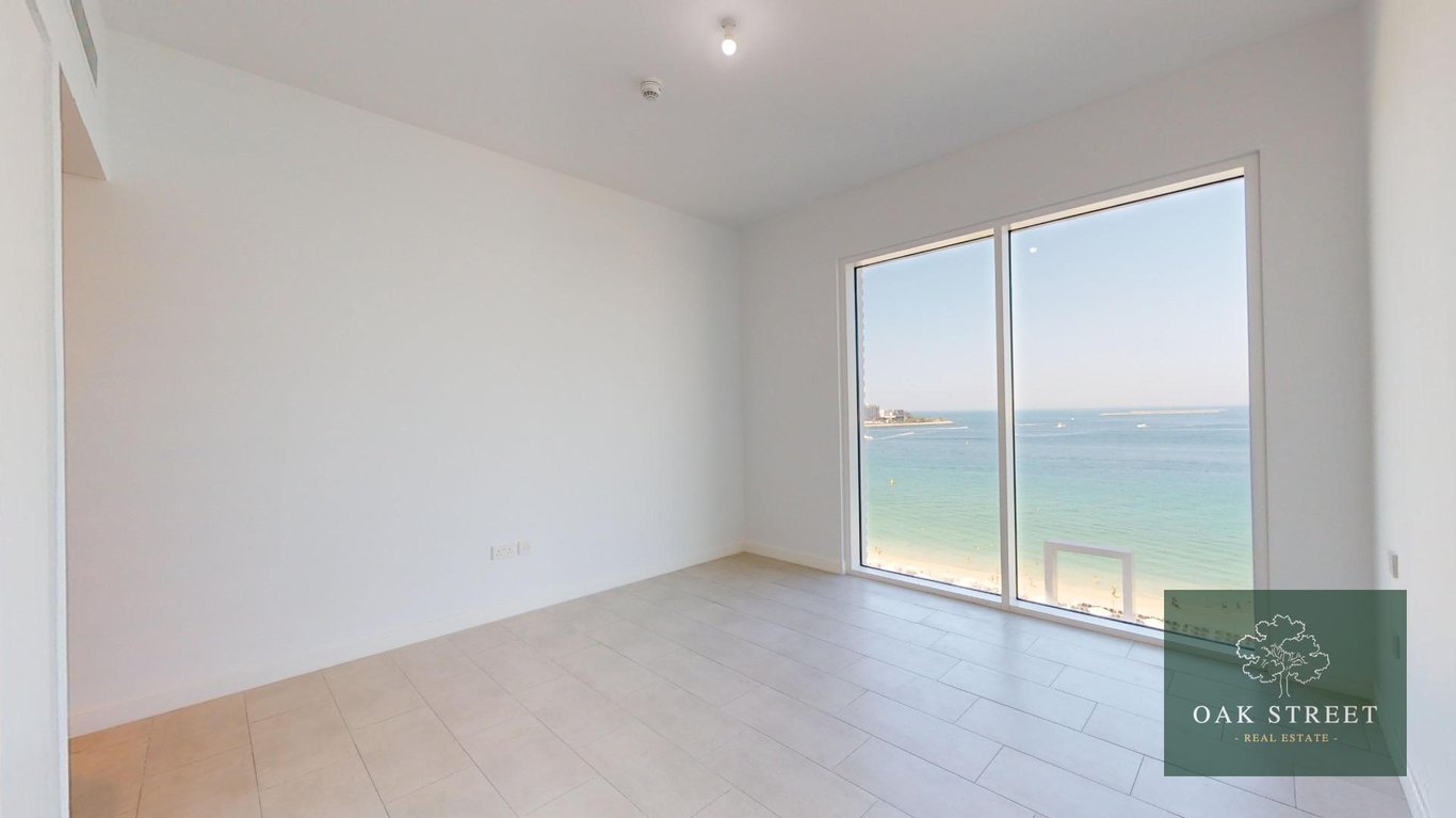 Available Now | Luxury Building | Sea View