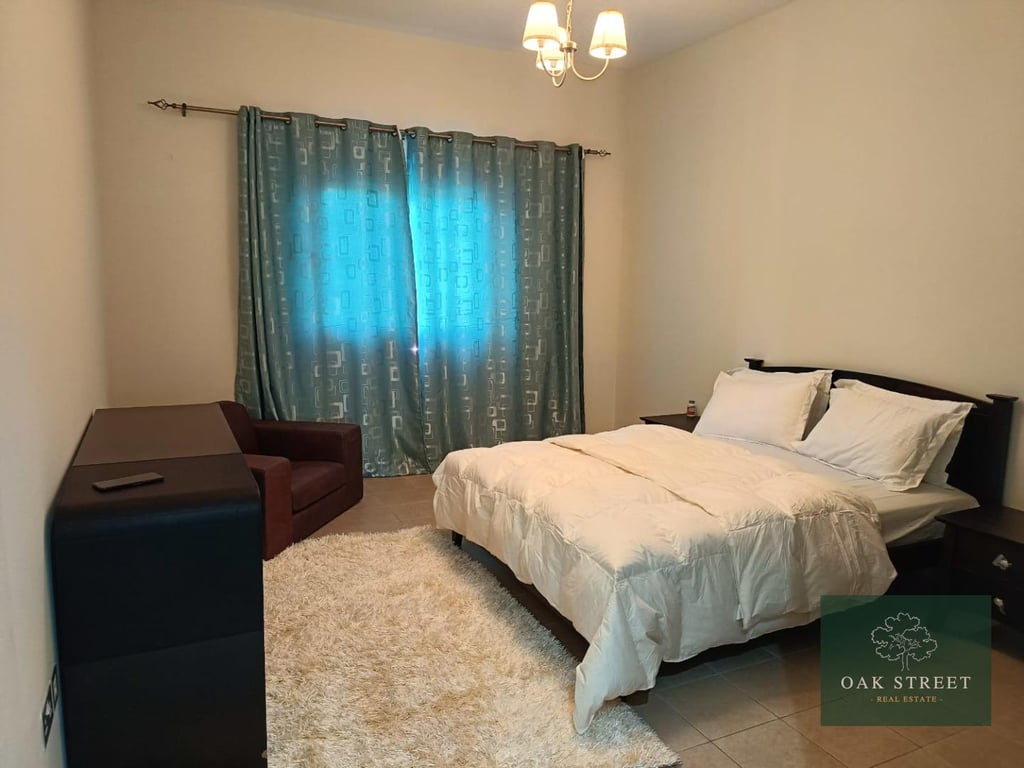 One Bedroom | Townhouse | Large Layout