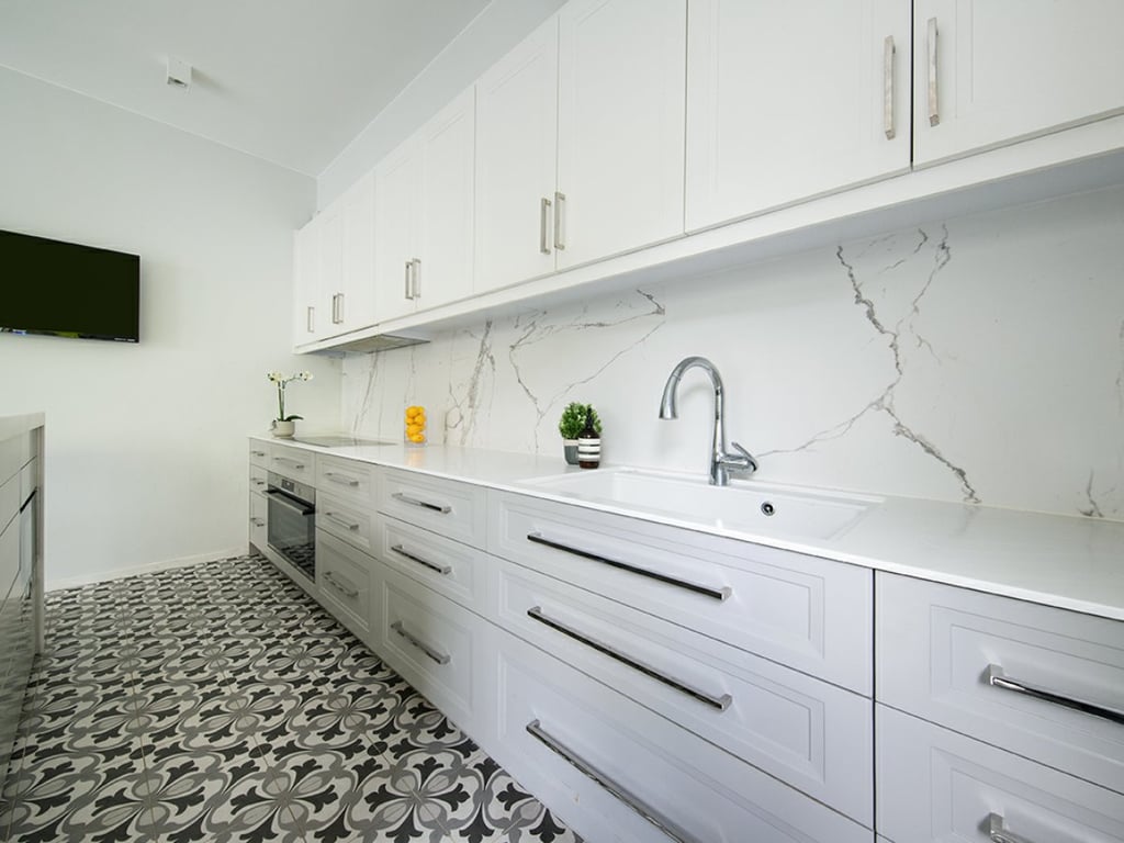 https://img.propertyraptor.com/cdn-cgi/imagedelivery/KD5bF_AFL0JDTbKLWF7z9g/ap8/ap8_001/hornet/prp/img/009dcaf863a6b10ecc1db92028137751.jpg/public