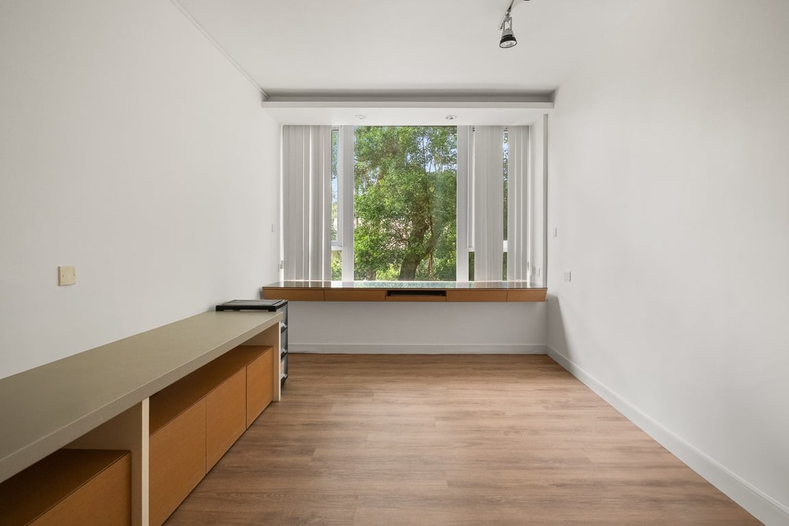 https://img.propertyraptor.com/cdn-cgi/imagedelivery/KD5bF_AFL0JDTbKLWF7z9g/ap8/ap8_001/hornet/prp/img/00ba9a0034f044d07540a252bb3b411a-wtm.jpg/public