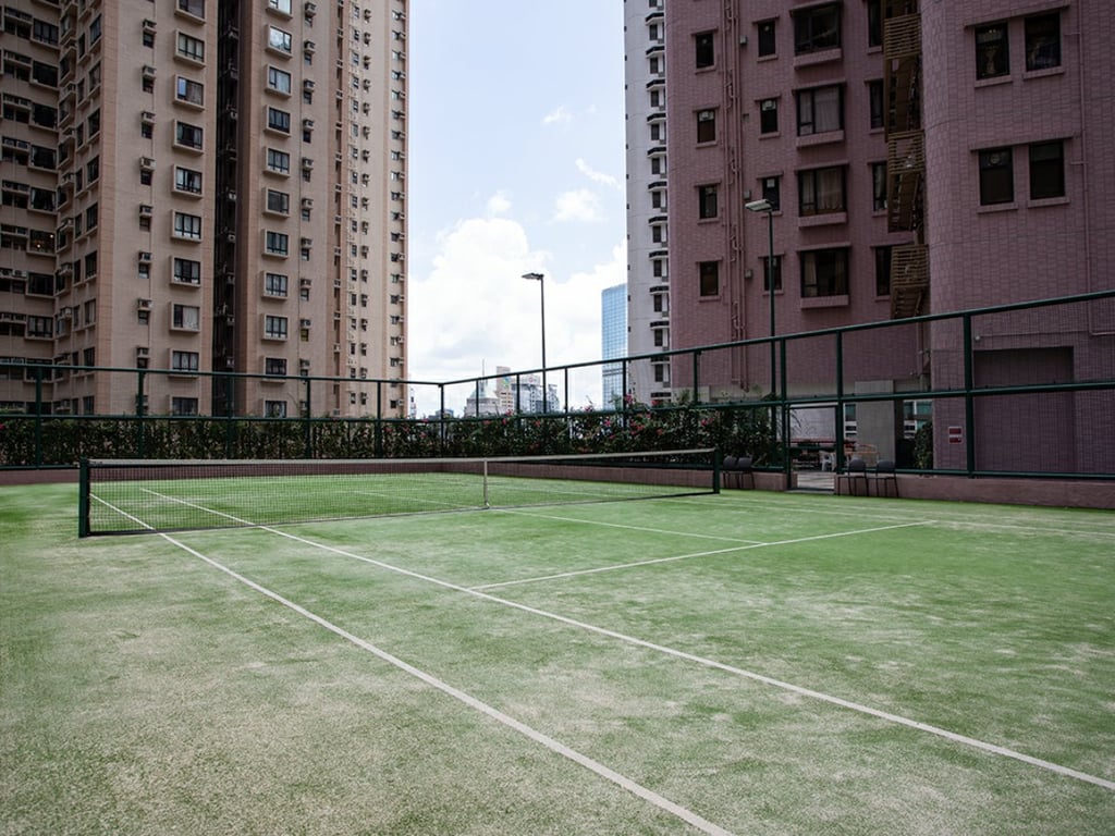 https://img.propertyraptor.com/cdn-cgi/imagedelivery/KD5bF_AFL0JDTbKLWF7z9g/ap8/ap8_001/hornet/prp/img/00ce700a29df5812dcfb9ac92dded7af.jpg/public