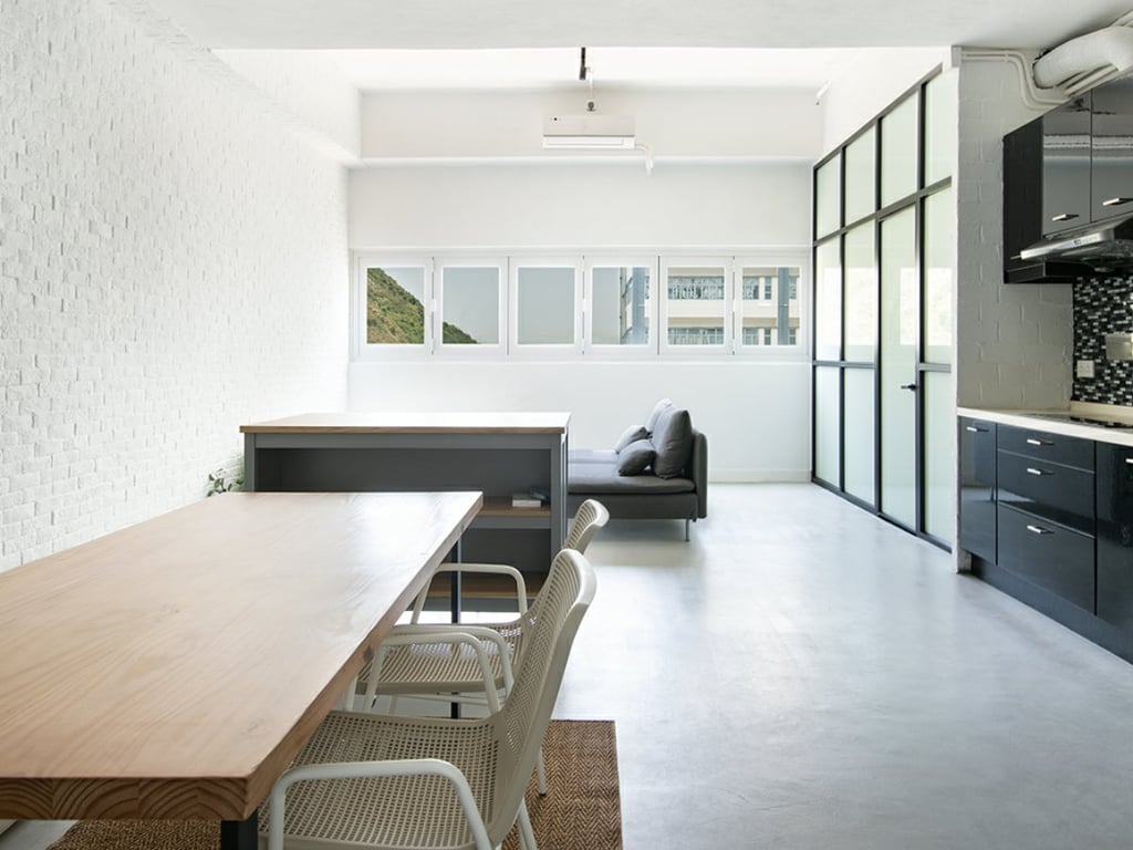 https://img.propertyraptor.com/cdn-cgi/imagedelivery/KD5bF_AFL0JDTbKLWF7z9g/ap8/ap8_001/hornet/prp/img/010b1de6314c728b6fce7b46cd2f78ee.jpg/public