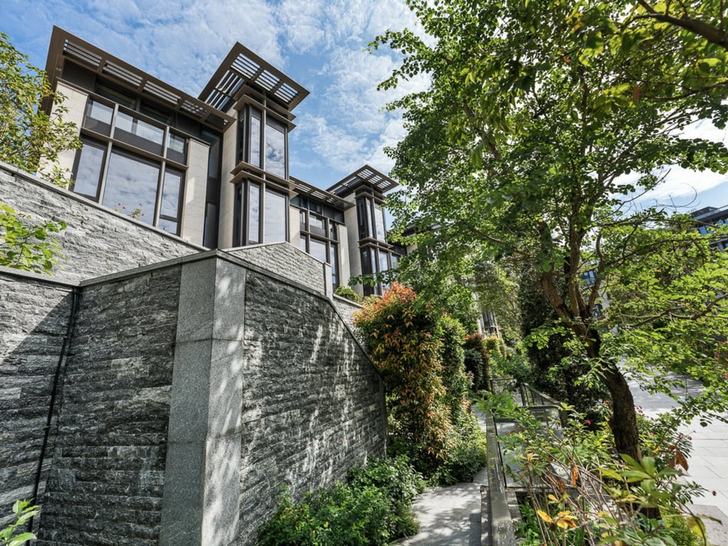 https://img.propertyraptor.com/cdn-cgi/imagedelivery/KD5bF_AFL0JDTbKLWF7z9g/ap8/ap8_001/hornet/prp/img/011c5e4e6c52ac2875943c2c8e31962f-wtm.jpg/public