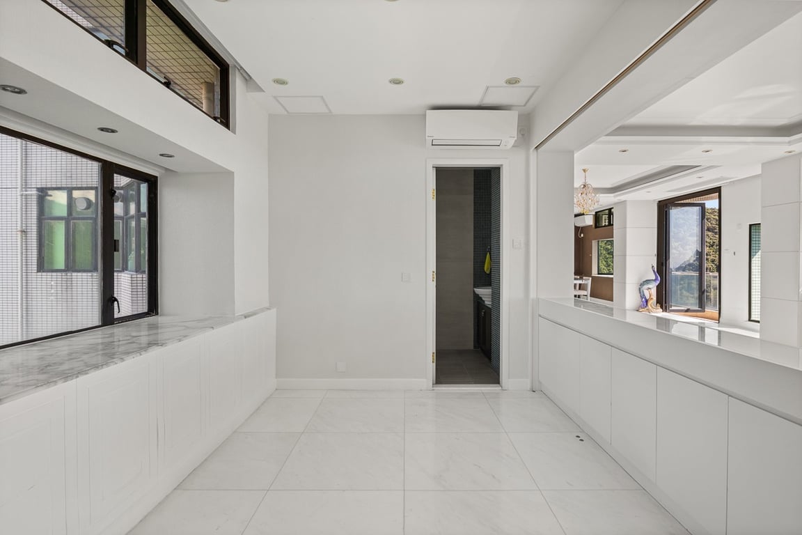 https://img.propertyraptor.com/cdn-cgi/imagedelivery/KD5bF_AFL0JDTbKLWF7z9g/ap8/ap8_001/hornet/prp/img/014d8a8aa5a9dc8b2ba26efca591464d-wtm.jpg/public