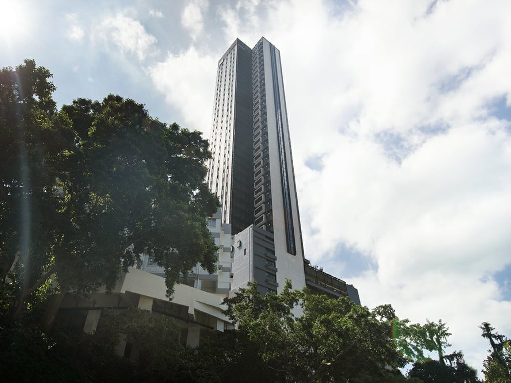 https://img.propertyraptor.com/cdn-cgi/imagedelivery/KD5bF_AFL0JDTbKLWF7z9g/ap8/ap8_001/hornet/prp/img/01f7682e76c7a6c17ef2ae7d3eba7311-wtm.jpg/public
