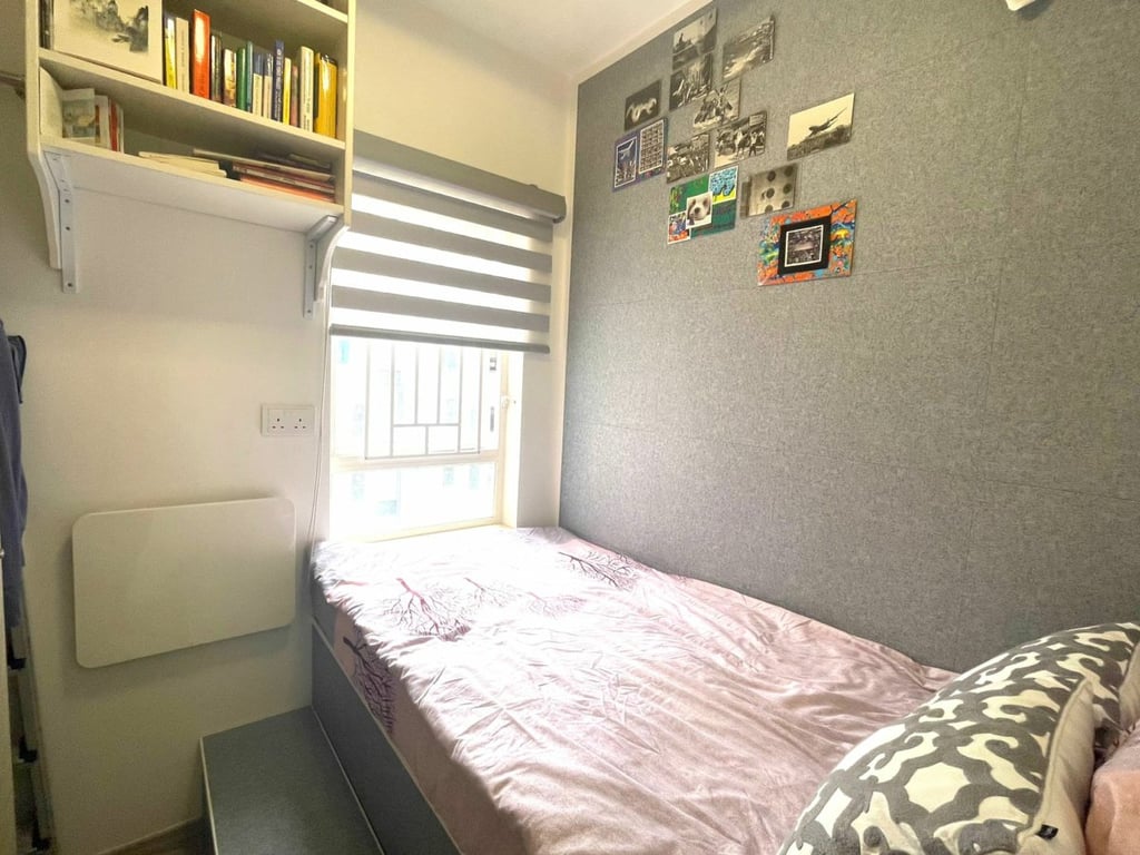 https://img.propertyraptor.com/cdn-cgi/imagedelivery/KD5bF_AFL0JDTbKLWF7z9g/ap8/ap8_001/hornet/prp/img/02438d0ab607158437fa7a53a3e6ecf2.jpg/public