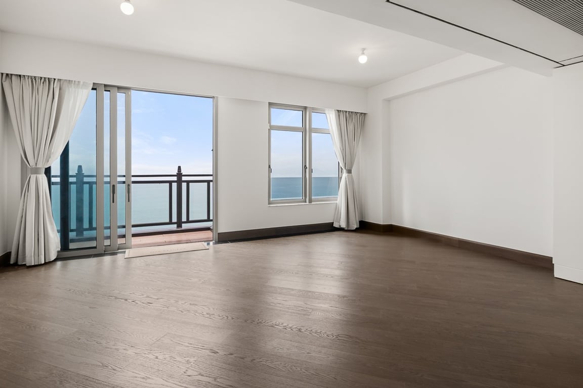 https://img.propertyraptor.com/cdn-cgi/imagedelivery/KD5bF_AFL0JDTbKLWF7z9g/ap8/ap8_001/hornet/prp/img/02598d02187d788763dc379eeb1bda35-wtm.jpg/public