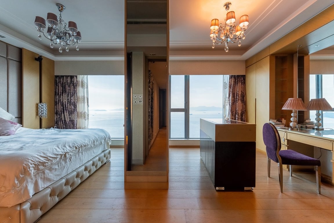 https://img.propertyraptor.com/cdn-cgi/imagedelivery/KD5bF_AFL0JDTbKLWF7z9g/ap8/ap8_001/hornet/prp/img/0265644f2e75b06cd0da5dad7531b0b7-wtm.jpg/public