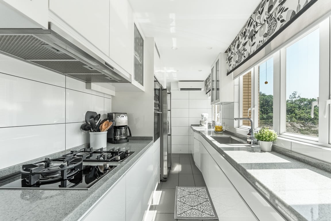 https://img.propertyraptor.com/cdn-cgi/imagedelivery/KD5bF_AFL0JDTbKLWF7z9g/ap8/ap8_001/hornet/prp/img/026f96b94fb42b2d90da9d92f4bc26f1-wtm.jpg/public