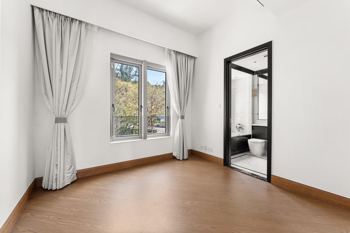 https://img.propertyraptor.com/cdn-cgi/imagedelivery/KD5bF_AFL0JDTbKLWF7z9g/ap8/ap8_001/hornet/prp/img/0277446bd47f8ce108327fb9ed421c7e-wtm.jpg/public