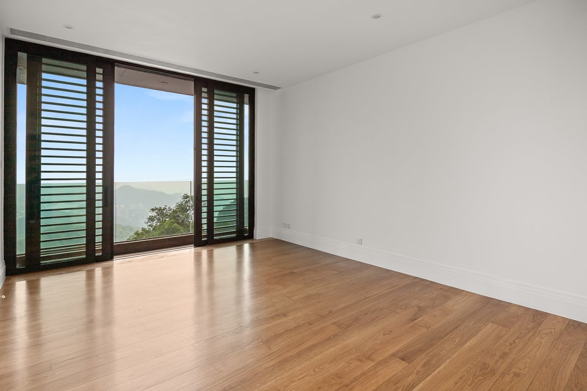 https://img.propertyraptor.com/cdn-cgi/imagedelivery/KD5bF_AFL0JDTbKLWF7z9g/ap8/ap8_001/hornet/prp/img/029d0aa18d6c5f7a2ea192f7283f34cc-wtm.jpg/public