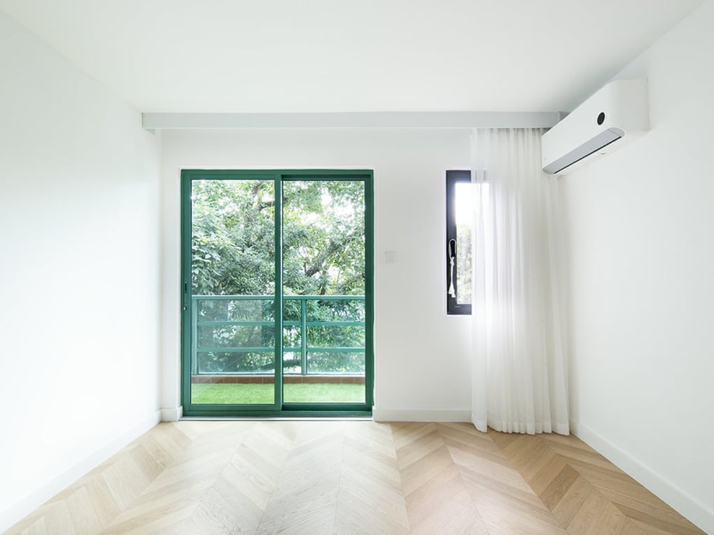 https://img.propertyraptor.com/cdn-cgi/imagedelivery/KD5bF_AFL0JDTbKLWF7z9g/ap8/ap8_001/hornet/prp/img/02b6dae149d0c3e795ad810557192975.jpg/public