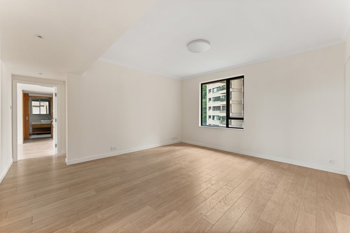 https://img.propertyraptor.com/cdn-cgi/imagedelivery/KD5bF_AFL0JDTbKLWF7z9g/ap8/ap8_001/hornet/prp/img/02c449409ec34839418c08a0fa8fb61b-wtm.jpg/public