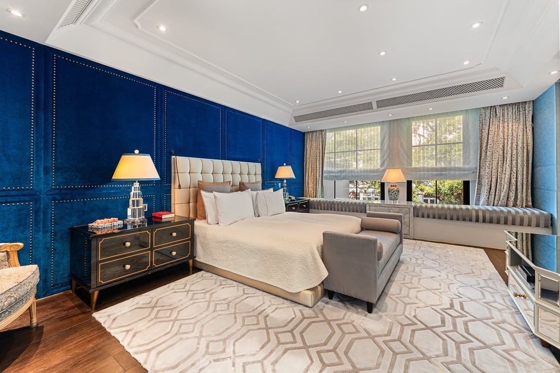https://img.propertyraptor.com/cdn-cgi/imagedelivery/KD5bF_AFL0JDTbKLWF7z9g/ap8/ap8_001/hornet/prp/img/02cda90abe6468ba946ebd79a4637f65-wtm.jpg/public