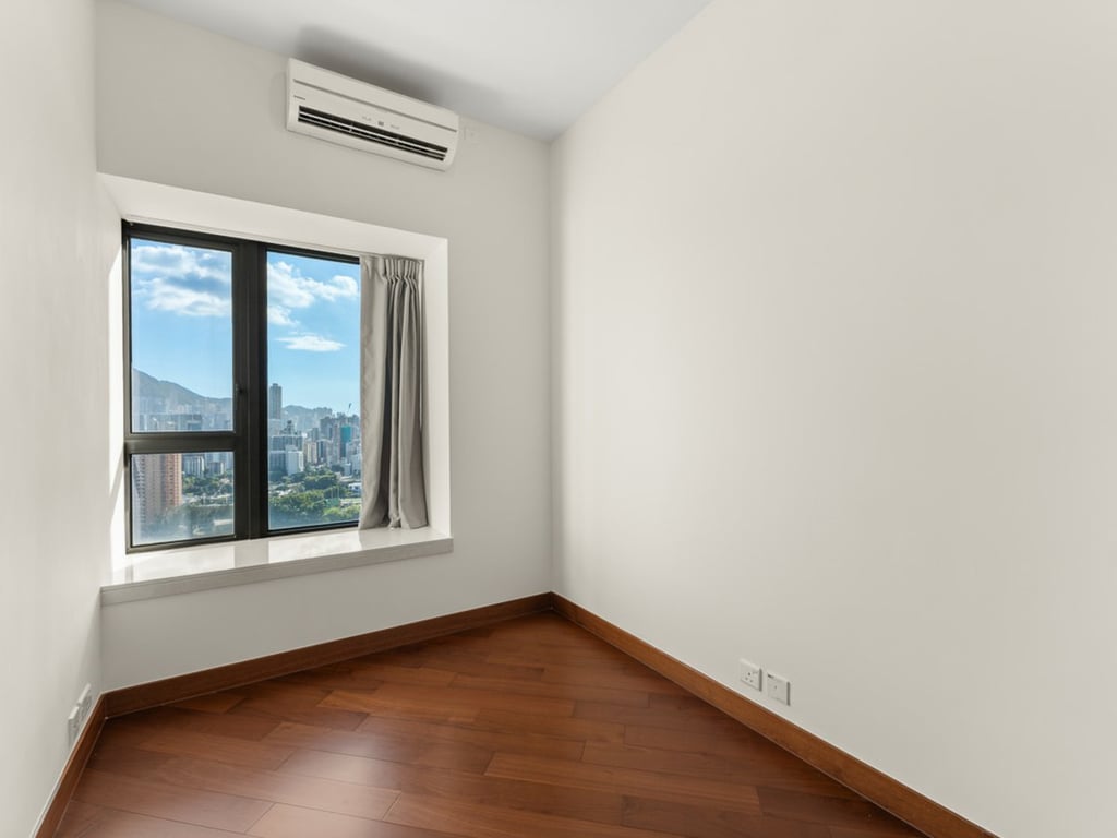 https://img.propertyraptor.com/cdn-cgi/imagedelivery/KD5bF_AFL0JDTbKLWF7z9g/ap8/ap8_001/hornet/prp/img/02dd97253285ba6a3c0c794381787462-wtm.jpg/public
