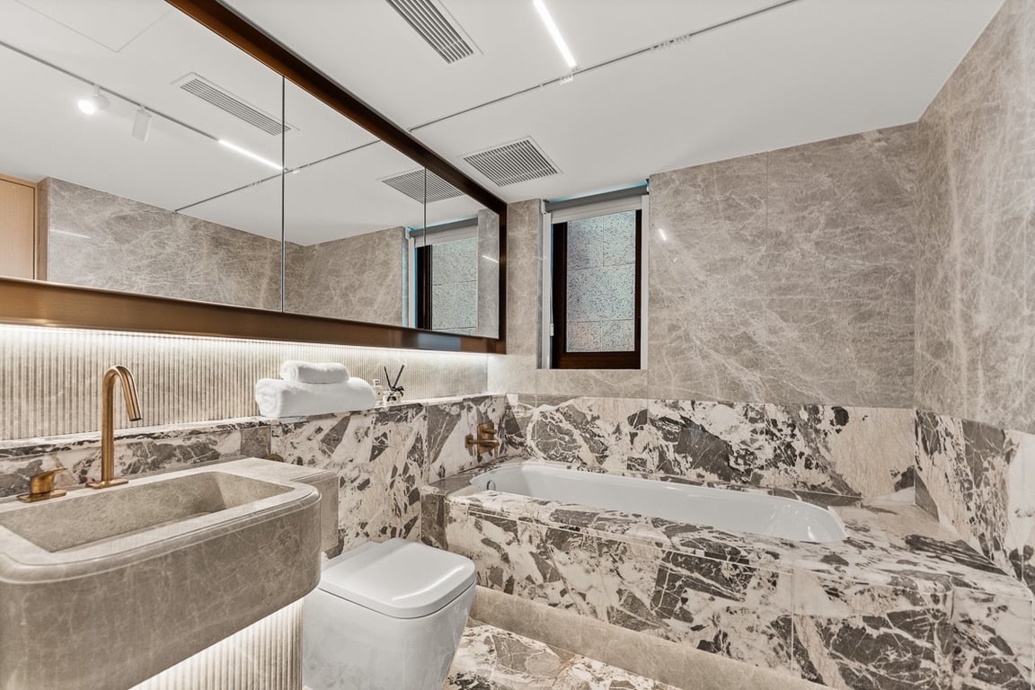 https://img.propertyraptor.com/cdn-cgi/imagedelivery/KD5bF_AFL0JDTbKLWF7z9g/ap8/ap8_001/hornet/prp/img/02faa12fbdbdd4822fe0c5806ee4b06e-wtm.jpg/public