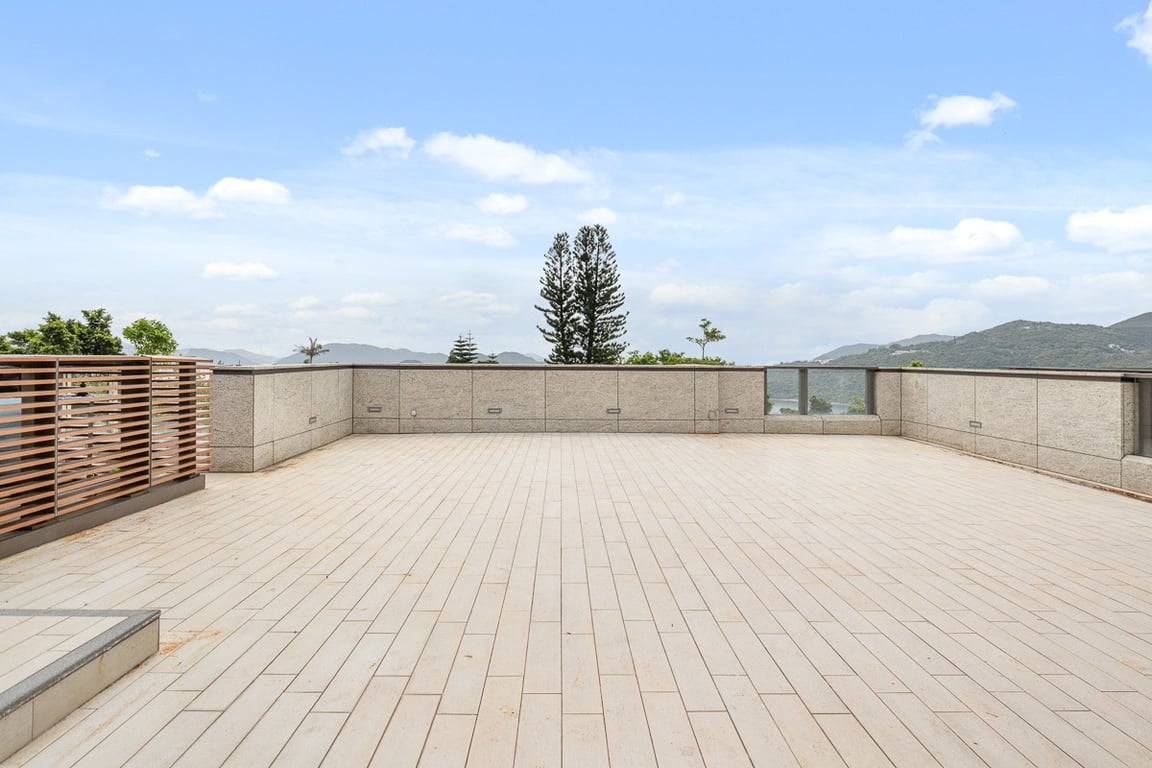 https://img.propertyraptor.com/cdn-cgi/imagedelivery/KD5bF_AFL0JDTbKLWF7z9g/ap8/ap8_001/hornet/prp/img/03366e6ba746f27727786de318e94723-wtm.jpg/public