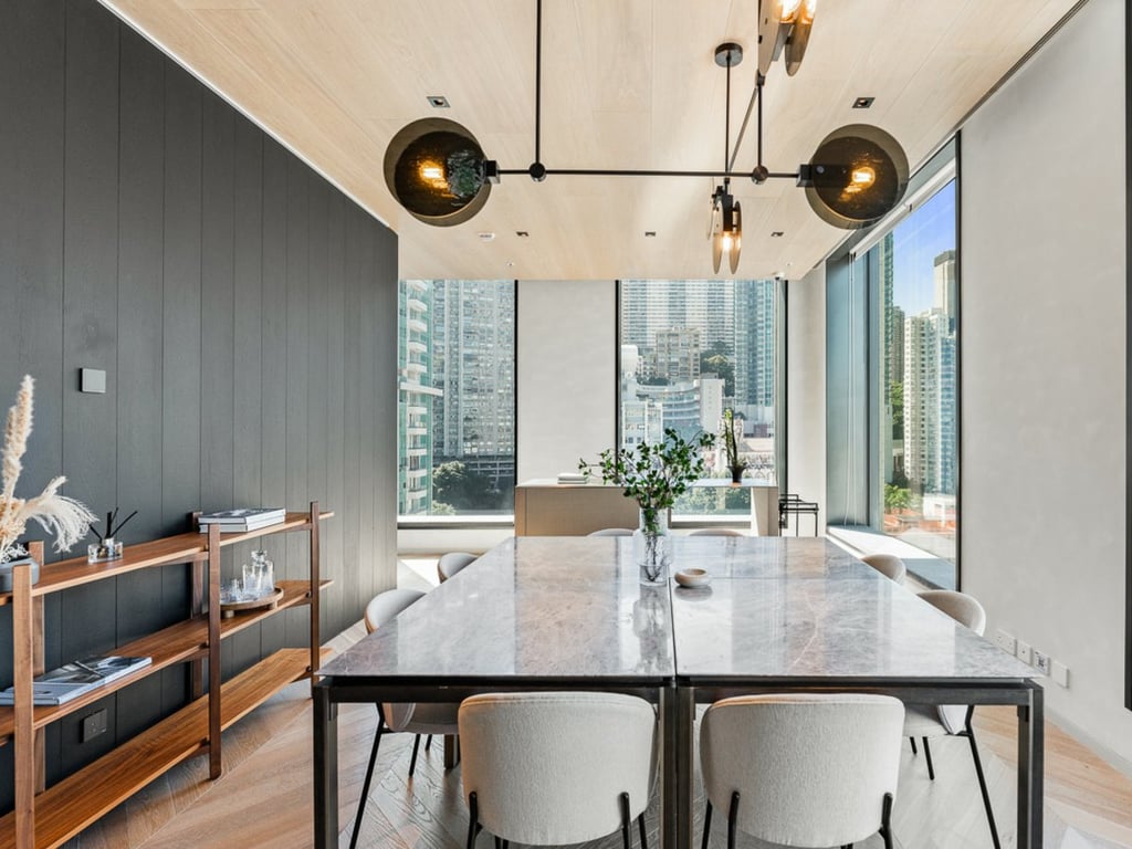 42 Tung St.