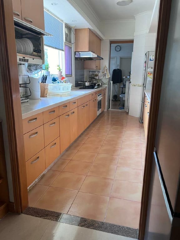 https://img.propertyraptor.com/cdn-cgi/imagedelivery/KD5bF_AFL0JDTbKLWF7z9g/ap8/ap8_001/hornet/prp/img/0375c4f440b0fa8a655270a7d9a00e32-wtm.jpg/public