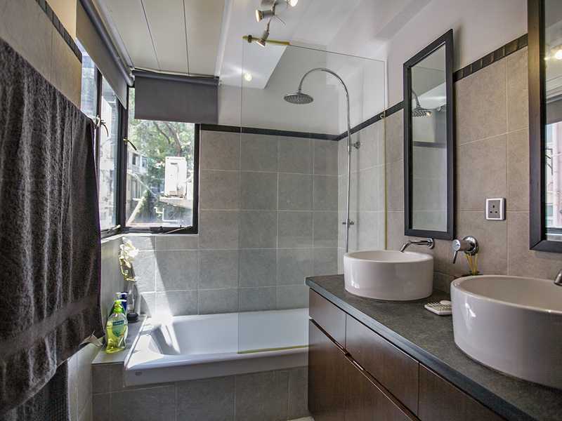 https://img.propertyraptor.com/cdn-cgi/imagedelivery/KD5bF_AFL0JDTbKLWF7z9g/ap8/ap8_001/hornet/prp/img/041329c4e32fb480043b028ba155b828.jpg/public