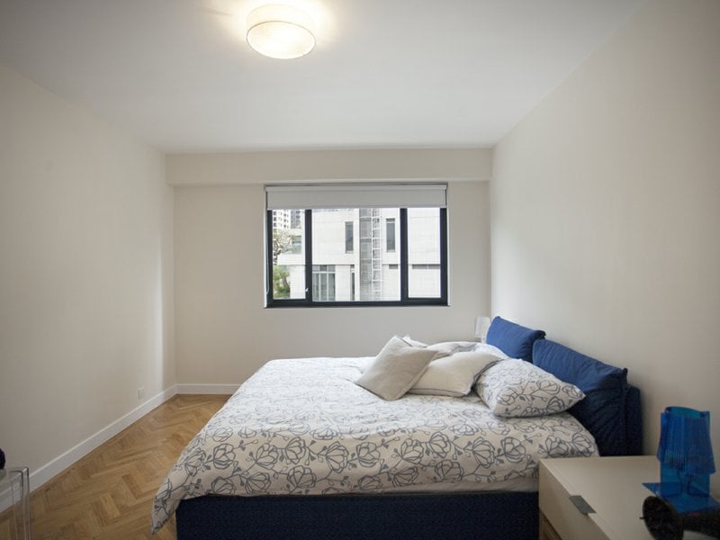 https://img.propertyraptor.com/cdn-cgi/imagedelivery/KD5bF_AFL0JDTbKLWF7z9g/ap8/ap8_001/hornet/prp/img/041766a8dd8e9f9c5bcb6f1a9c3a3fc6.jpg/public