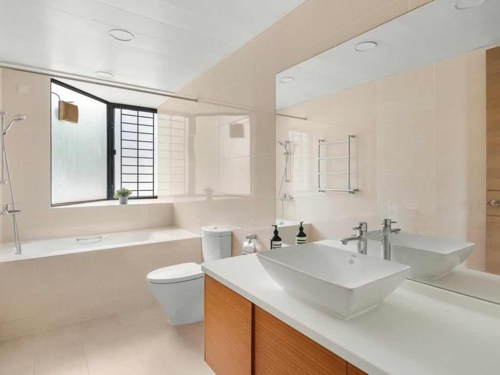 https://img.propertyraptor.com/cdn-cgi/imagedelivery/KD5bF_AFL0JDTbKLWF7z9g/ap8/ap8_001/hornet/prp/img/041d7738dbbd3152d1dfa532e5ac3e57-wtm.jpg/public