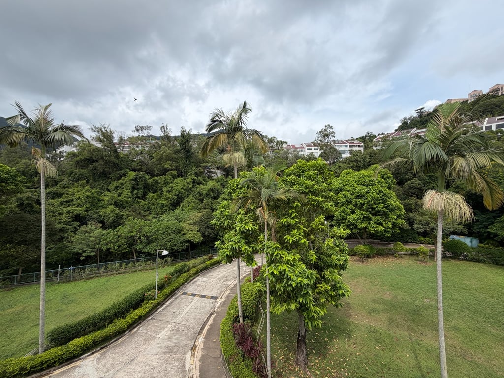 https://img.propertyraptor.com/cdn-cgi/imagedelivery/KD5bF_AFL0JDTbKLWF7z9g/ap8/ap8_001/hornet/prp/img/042df78da3a1b348bc268cd5048bb3da-wtm.jpg/public