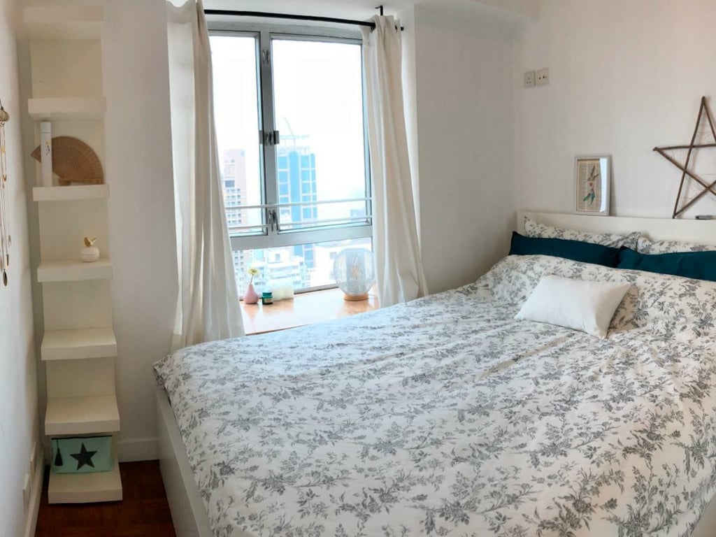 https://img.propertyraptor.com/cdn-cgi/imagedelivery/KD5bF_AFL0JDTbKLWF7z9g/ap8/ap8_001/hornet/prp/img/043bcfed723e457e6dcd31dcd196d2ab.jpg/public