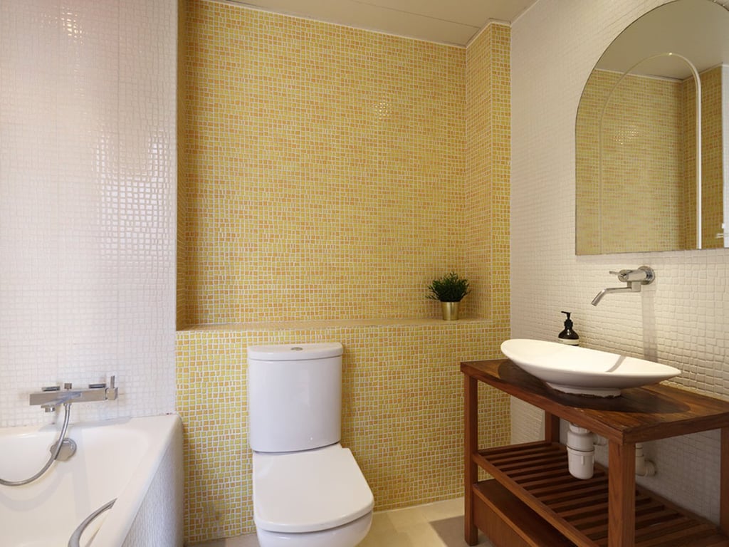 https://img.propertyraptor.com/cdn-cgi/imagedelivery/KD5bF_AFL0JDTbKLWF7z9g/ap8/ap8_001/hornet/prp/img/04515e9f10b520f28cdf3b7cd15355b5.jpg/public