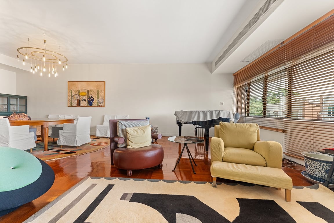 https://img.propertyraptor.com/cdn-cgi/imagedelivery/KD5bF_AFL0JDTbKLWF7z9g/ap8/ap8_001/hornet/prp/img/04b14964cf6e0c9e445968e734011aaf-wtm.jpg/public