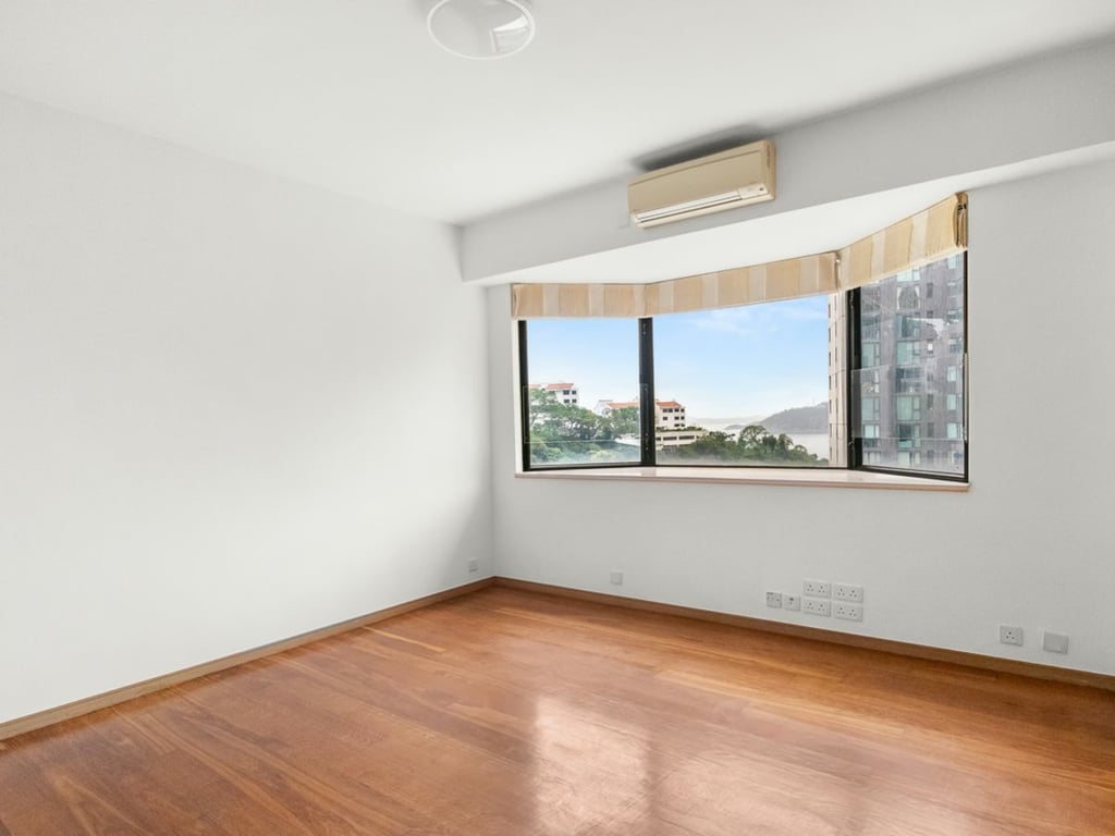 https://img.propertyraptor.com/cdn-cgi/imagedelivery/KD5bF_AFL0JDTbKLWF7z9g/ap8/ap8_001/hornet/prp/img/04b6ae3e8c8f3316bcb82509d90ad7db-wtm.jpg/public