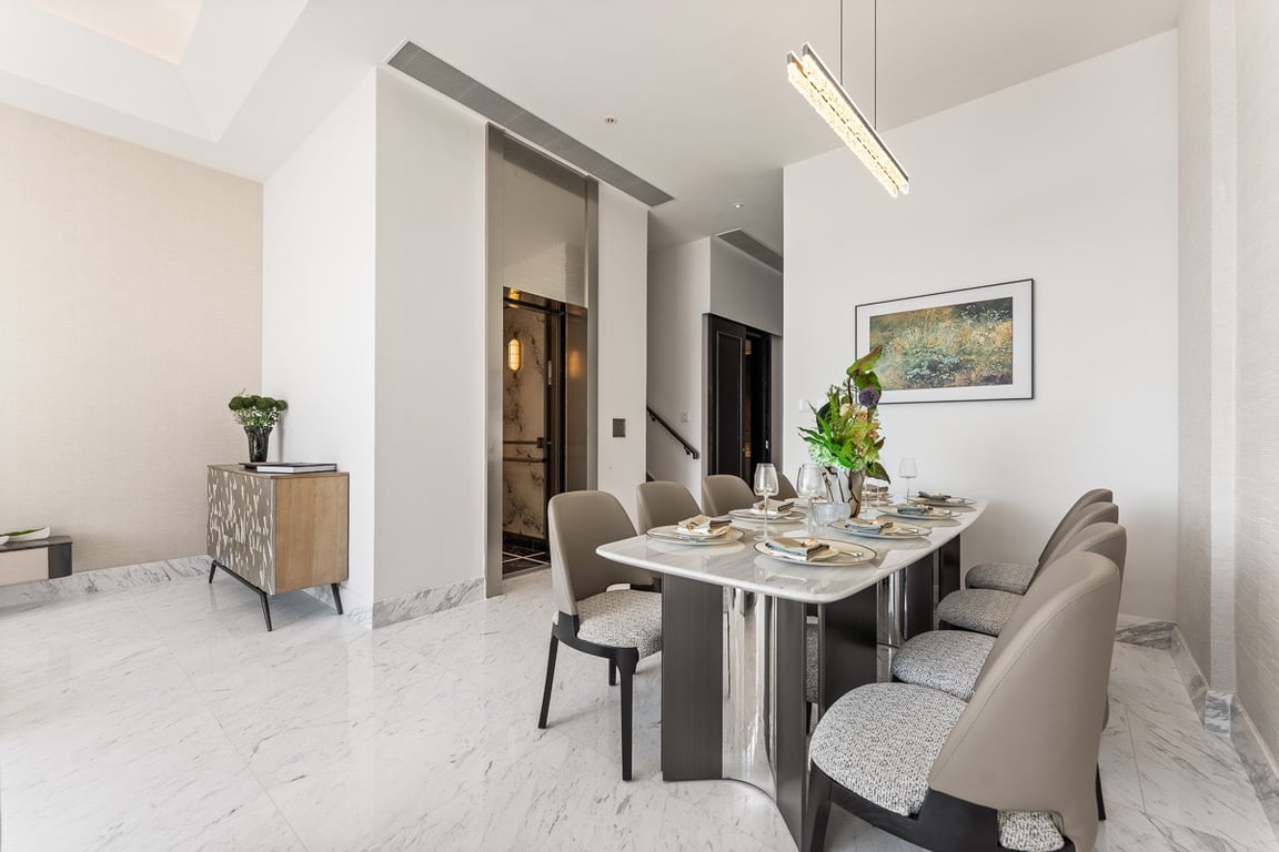 https://img.propertyraptor.com/cdn-cgi/imagedelivery/KD5bF_AFL0JDTbKLWF7z9g/ap8/ap8_001/hornet/prp/img/04b79254b916ff6d468d7d876705babe-wtm.jpg/public