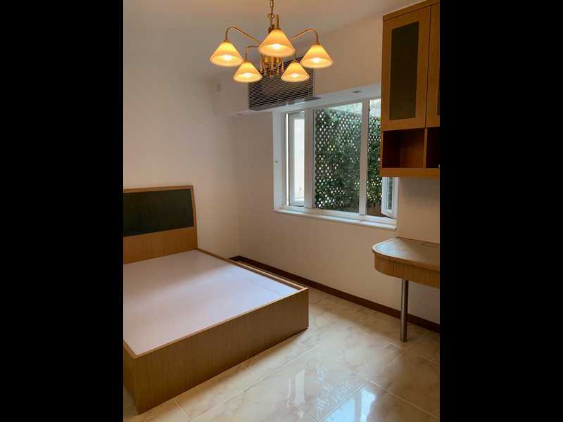 https://img.propertyraptor.com/cdn-cgi/imagedelivery/KD5bF_AFL0JDTbKLWF7z9g/ap8/ap8_001/hornet/prp/img/04c93d5aeebb15bc5d630c42ecafec4a.jpg/public