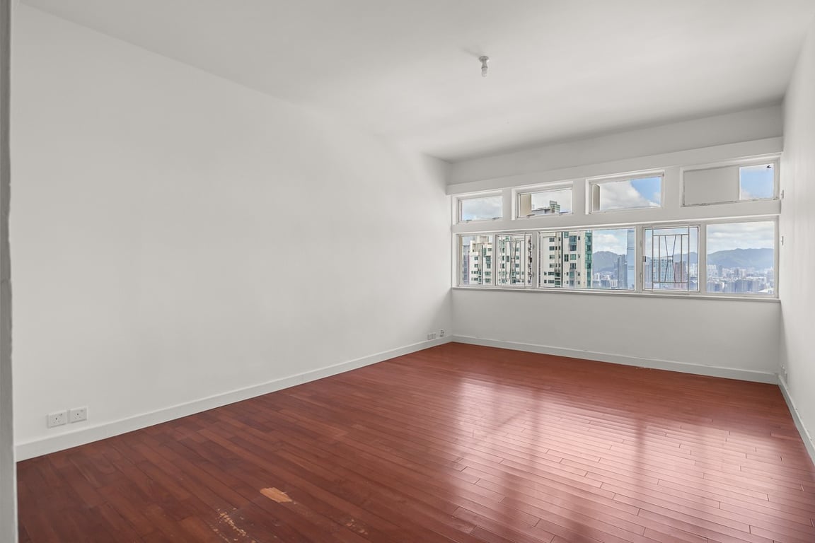 https://img.propertyraptor.com/cdn-cgi/imagedelivery/KD5bF_AFL0JDTbKLWF7z9g/ap8/ap8_001/hornet/prp/img/05353b9533d3ae56f9cefb84b7419fce-wtm.jpg/public