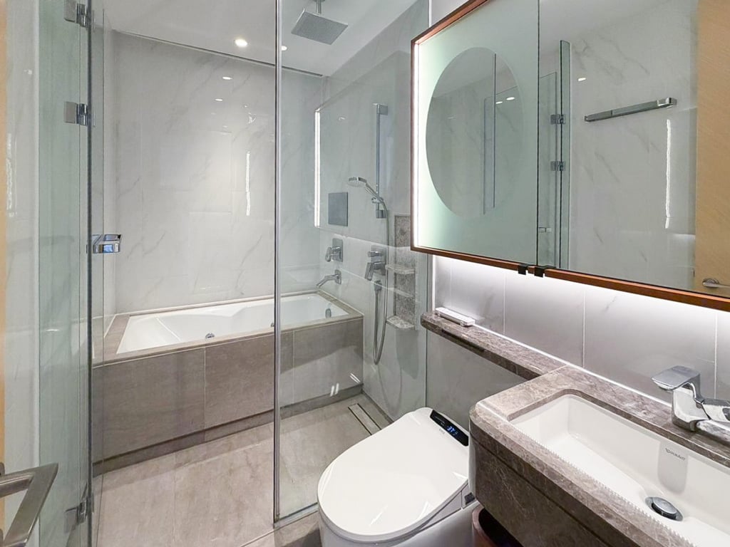 https://img.propertyraptor.com/cdn-cgi/imagedelivery/KD5bF_AFL0JDTbKLWF7z9g/ap8/ap8_001/hornet/prp/img/05801d6642c6e7af6cefa2576a2f443e-wtm.jpg/public