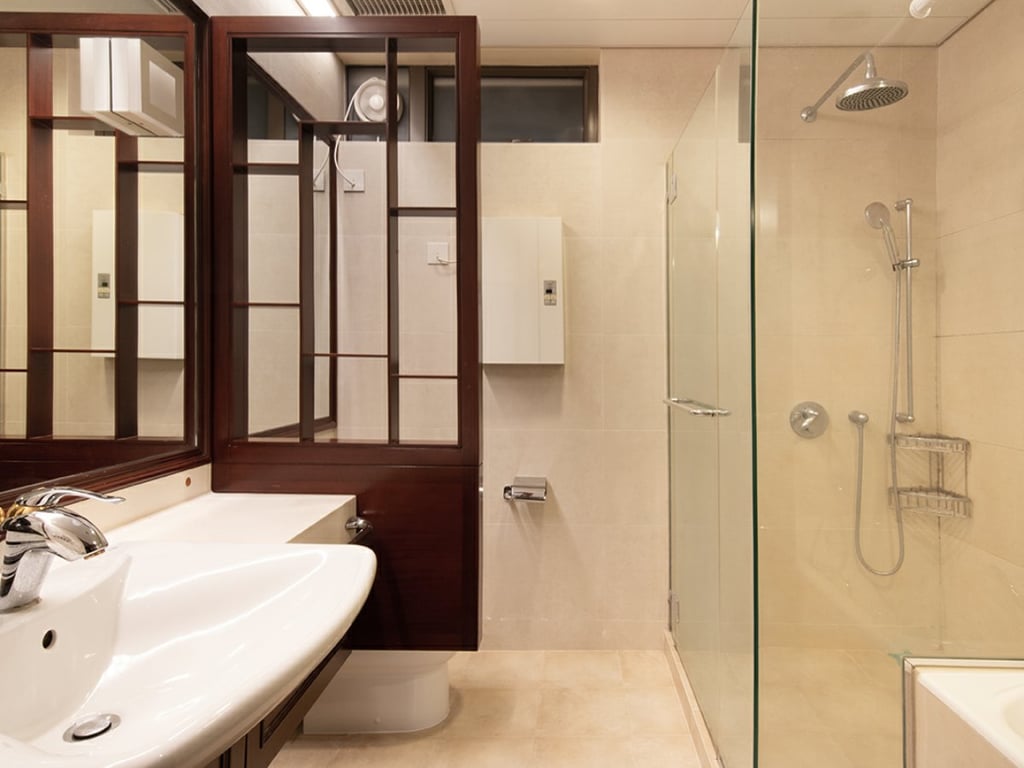https://img.propertyraptor.com/cdn-cgi/imagedelivery/KD5bF_AFL0JDTbKLWF7z9g/ap8/ap8_001/hornet/prp/img/05ff97241195b3c6ca21318dea6d8dc1.jpg/public