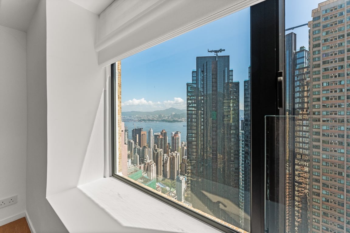 https://img.propertyraptor.com/cdn-cgi/imagedelivery/KD5bF_AFL0JDTbKLWF7z9g/ap8/ap8_001/hornet/prp/img/062eef5d994d07e2de0b026fba4319d7-wtm.jpg/public