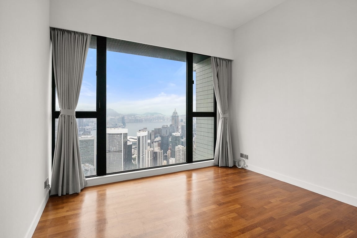 https://img.propertyraptor.com/cdn-cgi/imagedelivery/KD5bF_AFL0JDTbKLWF7z9g/ap8/ap8_001/hornet/prp/img/063dac811b4ba4d847e32716d5b2bc76-wtm.jpg/public