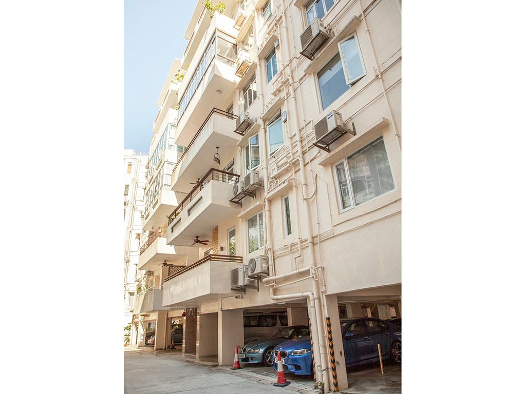 Estella Court