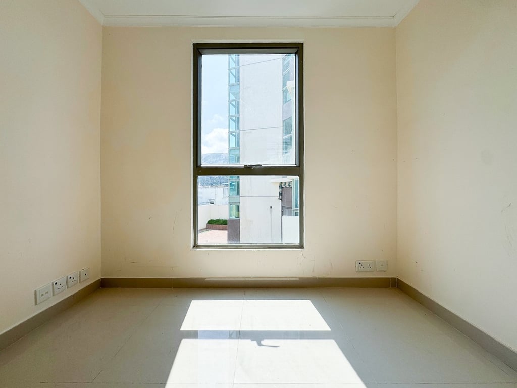 https://img.propertyraptor.com/cdn-cgi/imagedelivery/KD5bF_AFL0JDTbKLWF7z9g/ap8/ap8_001/hornet/prp/img/065238633207df2633492ac463861f9d-wtm.jpg/public