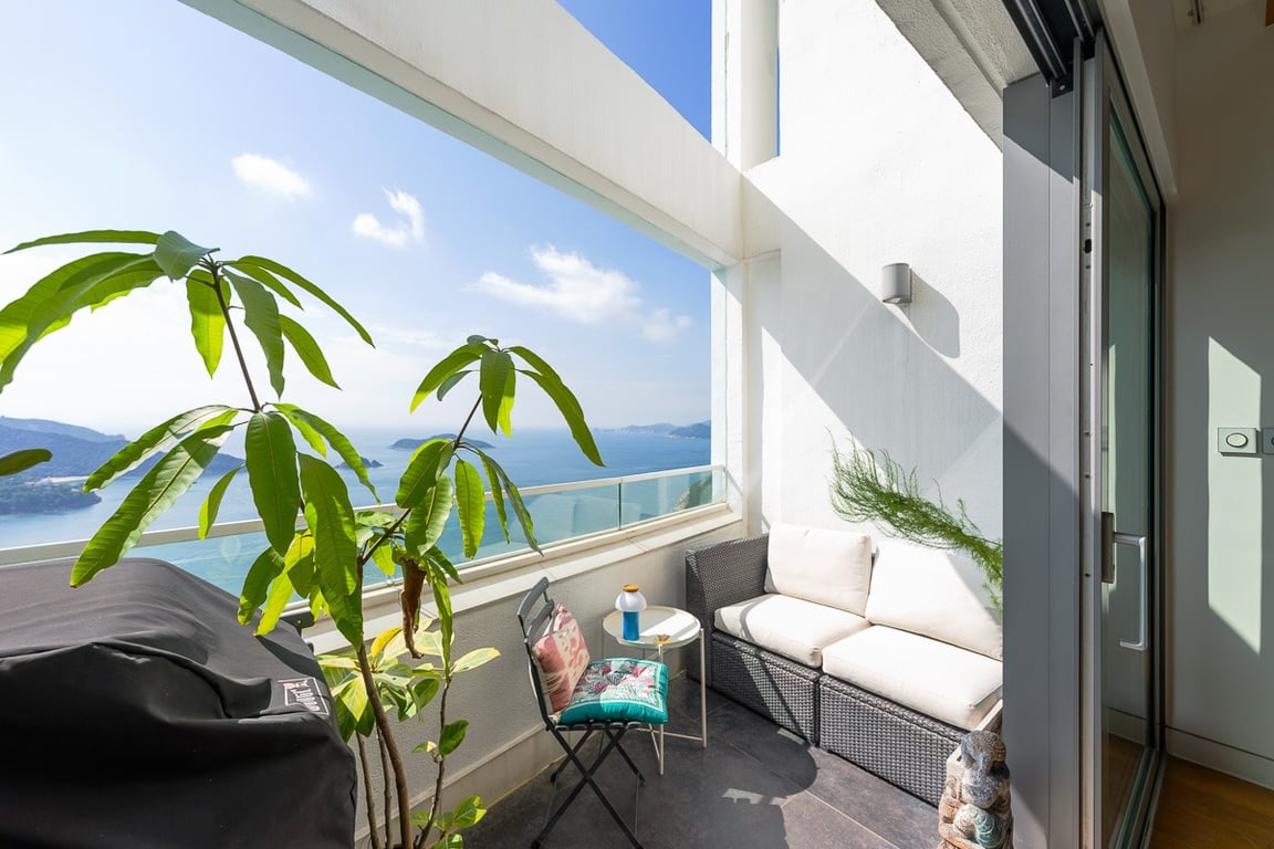 https://img.propertyraptor.com/cdn-cgi/imagedelivery/KD5bF_AFL0JDTbKLWF7z9g/ap8/ap8_001/hornet/prp/img/066c6663f4f5b64285b59ca42507d17f-wtm.jpg/public