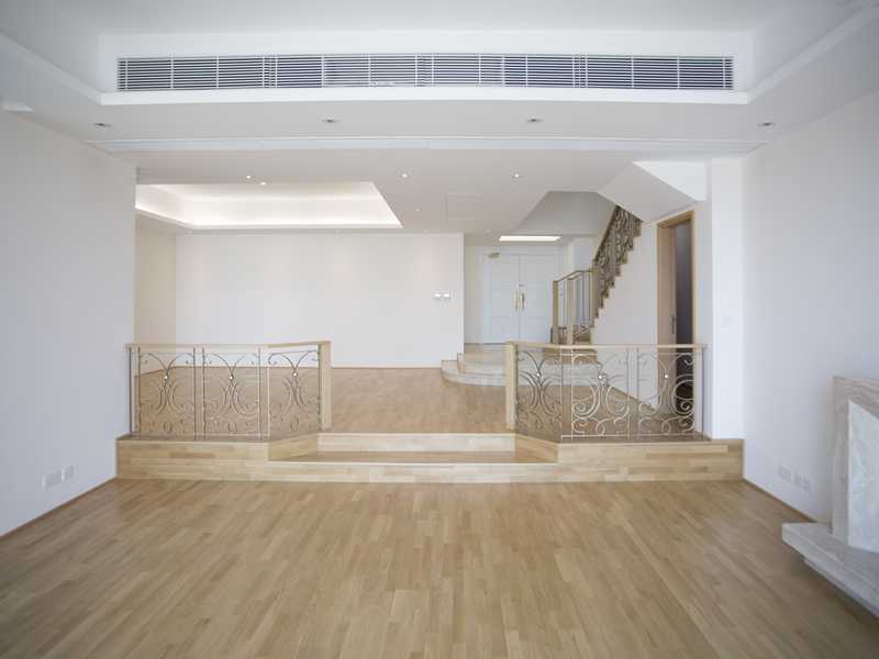 https://img.propertyraptor.com/cdn-cgi/imagedelivery/KD5bF_AFL0JDTbKLWF7z9g/ap8/ap8_001/hornet/prp/img/06a012fd4660c01488e50be78092a257.jpg/public
