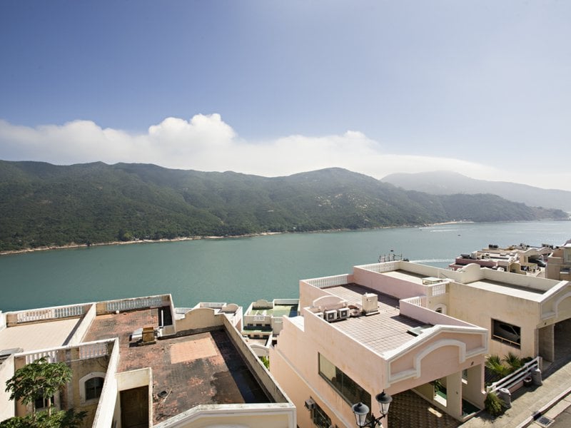 Redhill Peninsula - Palm Drive