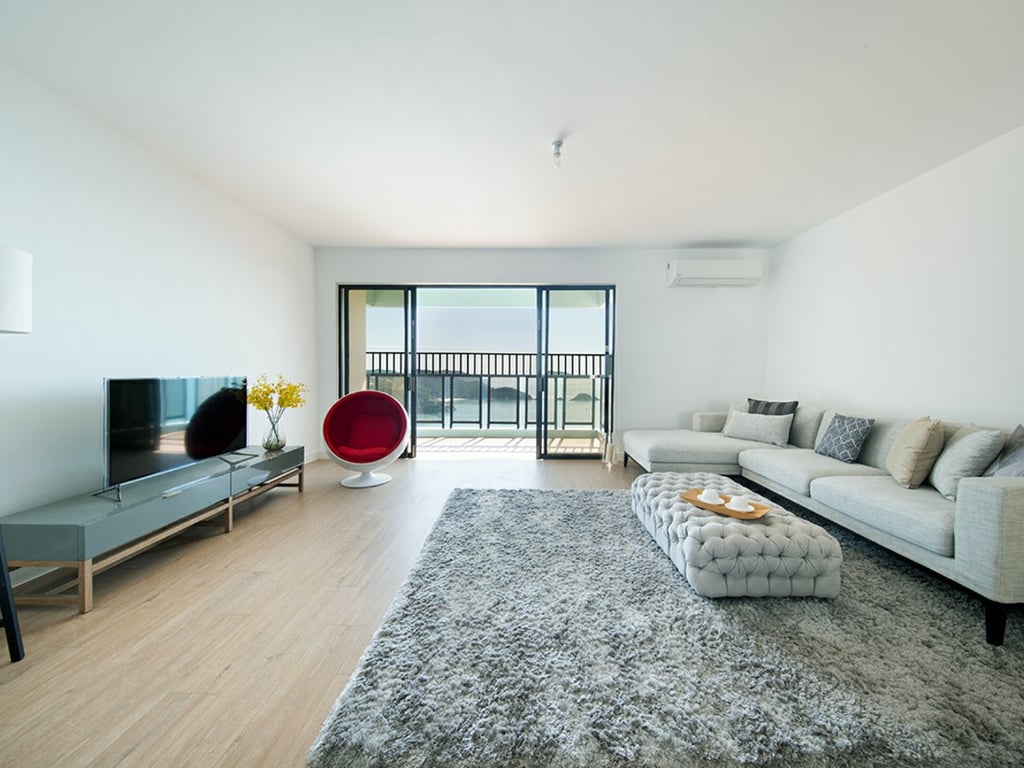 Repulse Bay Apartments