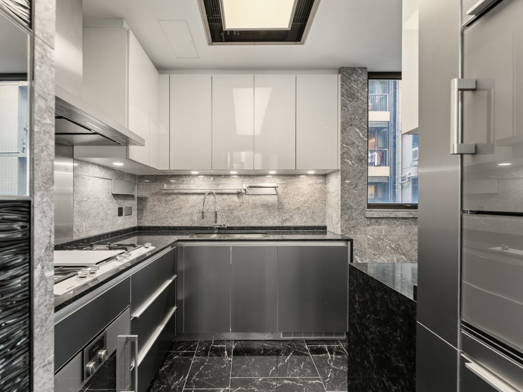 https://img.propertyraptor.com/cdn-cgi/imagedelivery/KD5bF_AFL0JDTbKLWF7z9g/ap8/ap8_001/hornet/prp/img/06cb702c610a4f523f360ff90c8e2d25-wtm.jpg/public