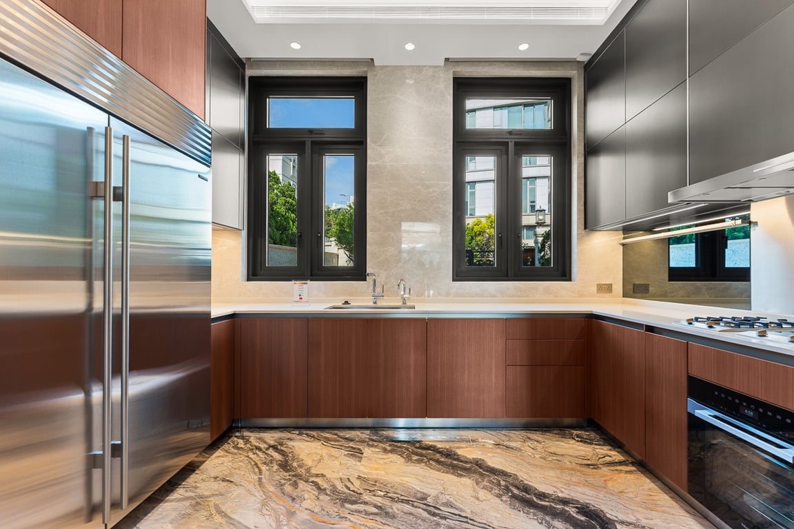 https://img.propertyraptor.com/cdn-cgi/imagedelivery/KD5bF_AFL0JDTbKLWF7z9g/ap8/ap8_001/hornet/prp/img/0726e248888fbed12a81f431ffa0c026-wtm.jpg/public