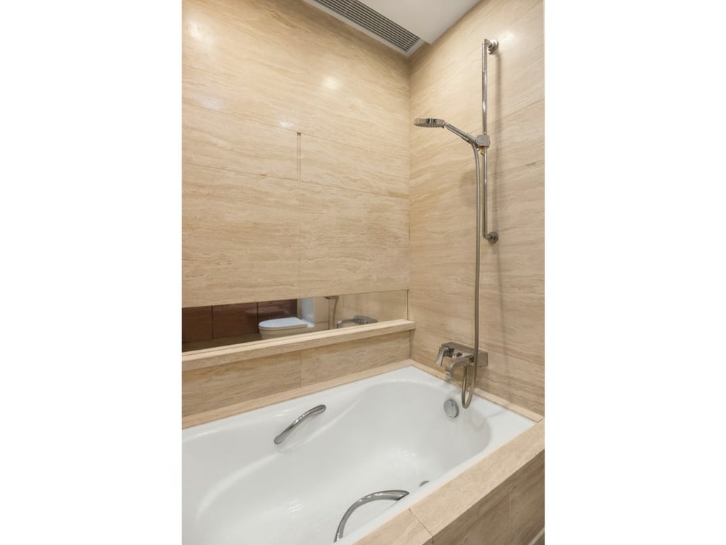 https://img.propertyraptor.com/cdn-cgi/imagedelivery/KD5bF_AFL0JDTbKLWF7z9g/ap8/ap8_001/hornet/prp/img/07413b07a143db04ed9ef457cbacbb10-wtm.jpg/public