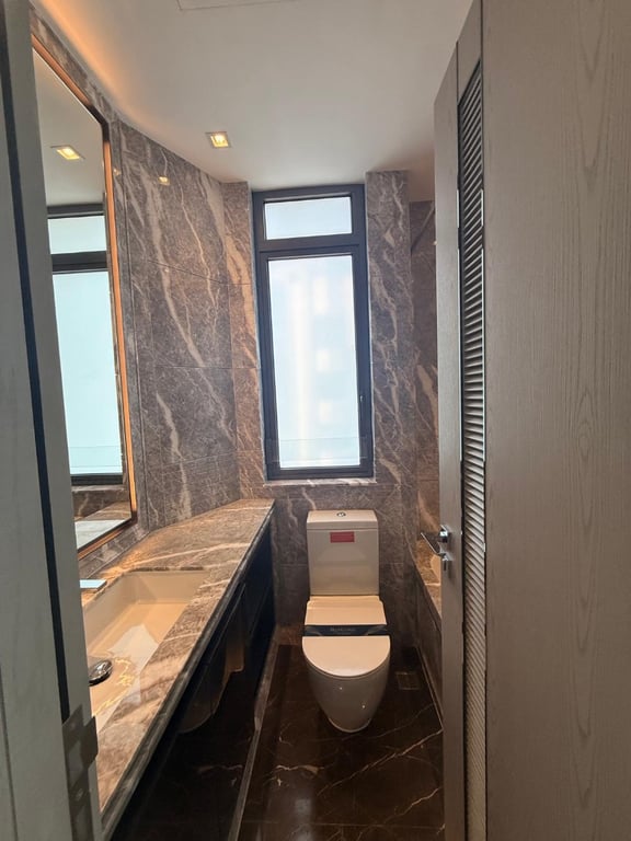 https://img.propertyraptor.com/cdn-cgi/imagedelivery/KD5bF_AFL0JDTbKLWF7z9g/ap8/ap8_001/hornet/prp/img/075cece24aacc379424414f39843f2f7-wtm.jpg/public
